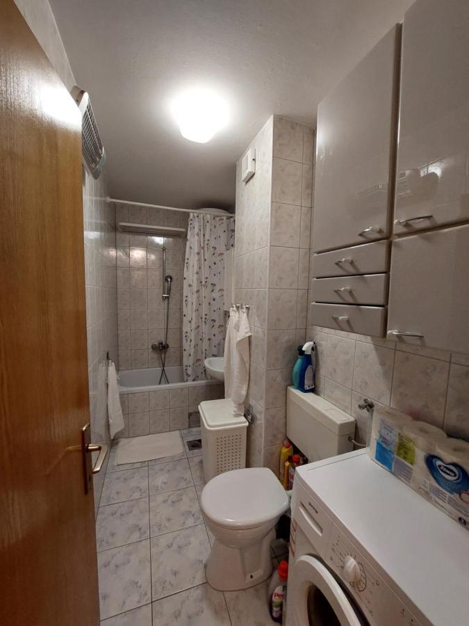 Apartman Mira Makarska Exteriör bild