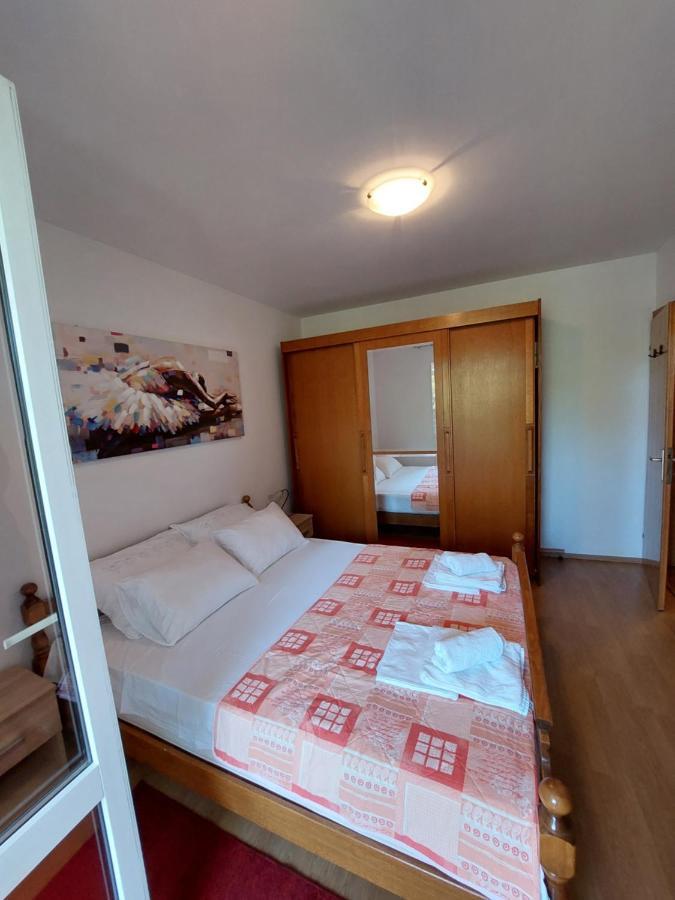 Apartman Mira Makarska Exteriör bild